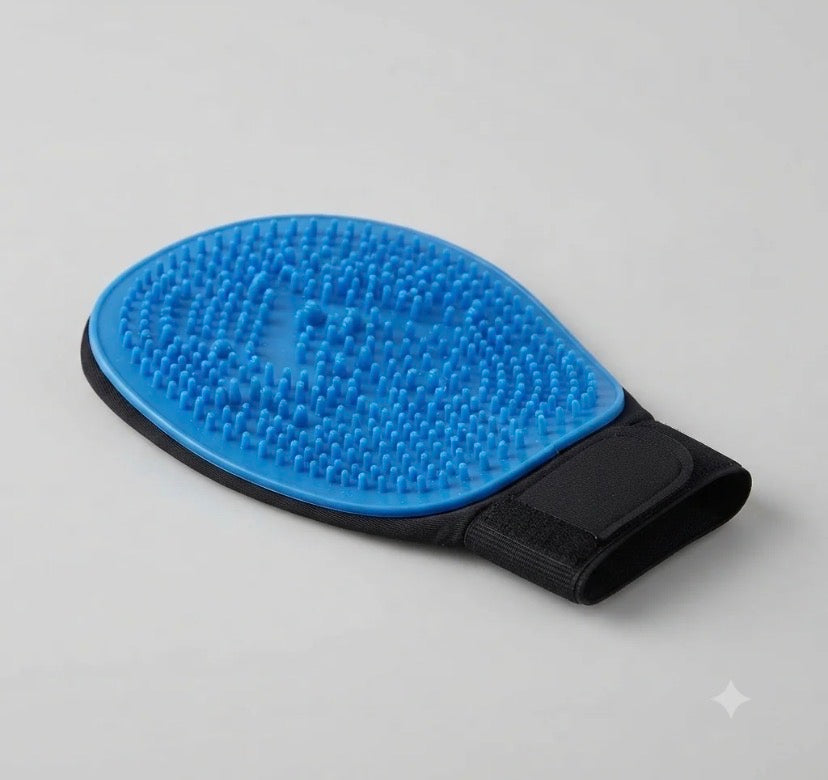 Deep Cleaning Pet Brush Glove With Hose